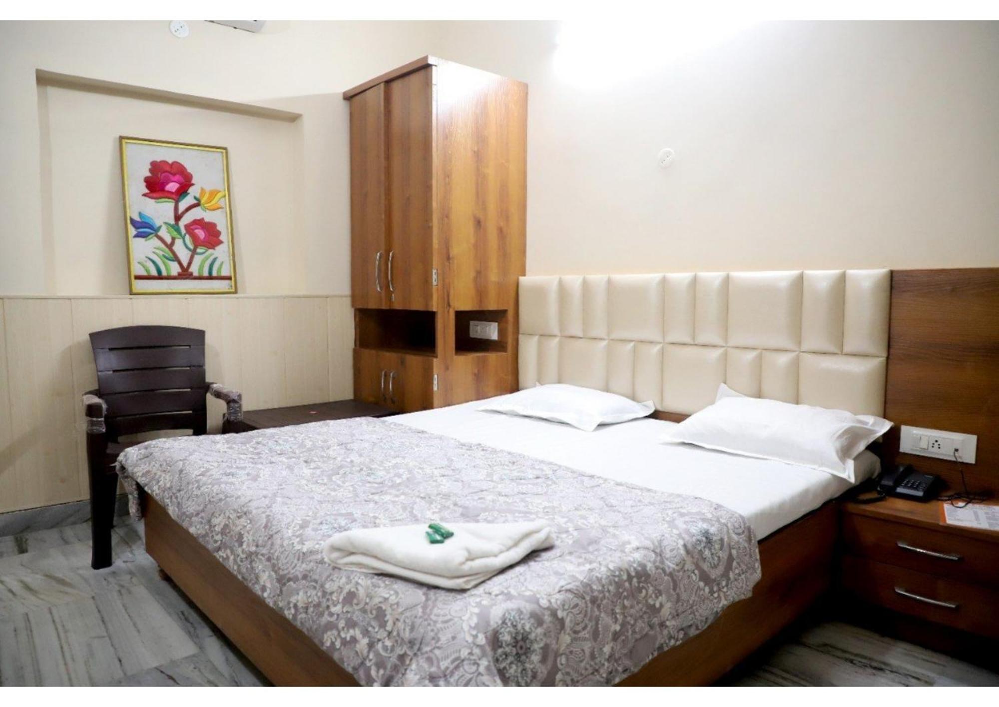 Rk Lodge Amritsar Exterior foto