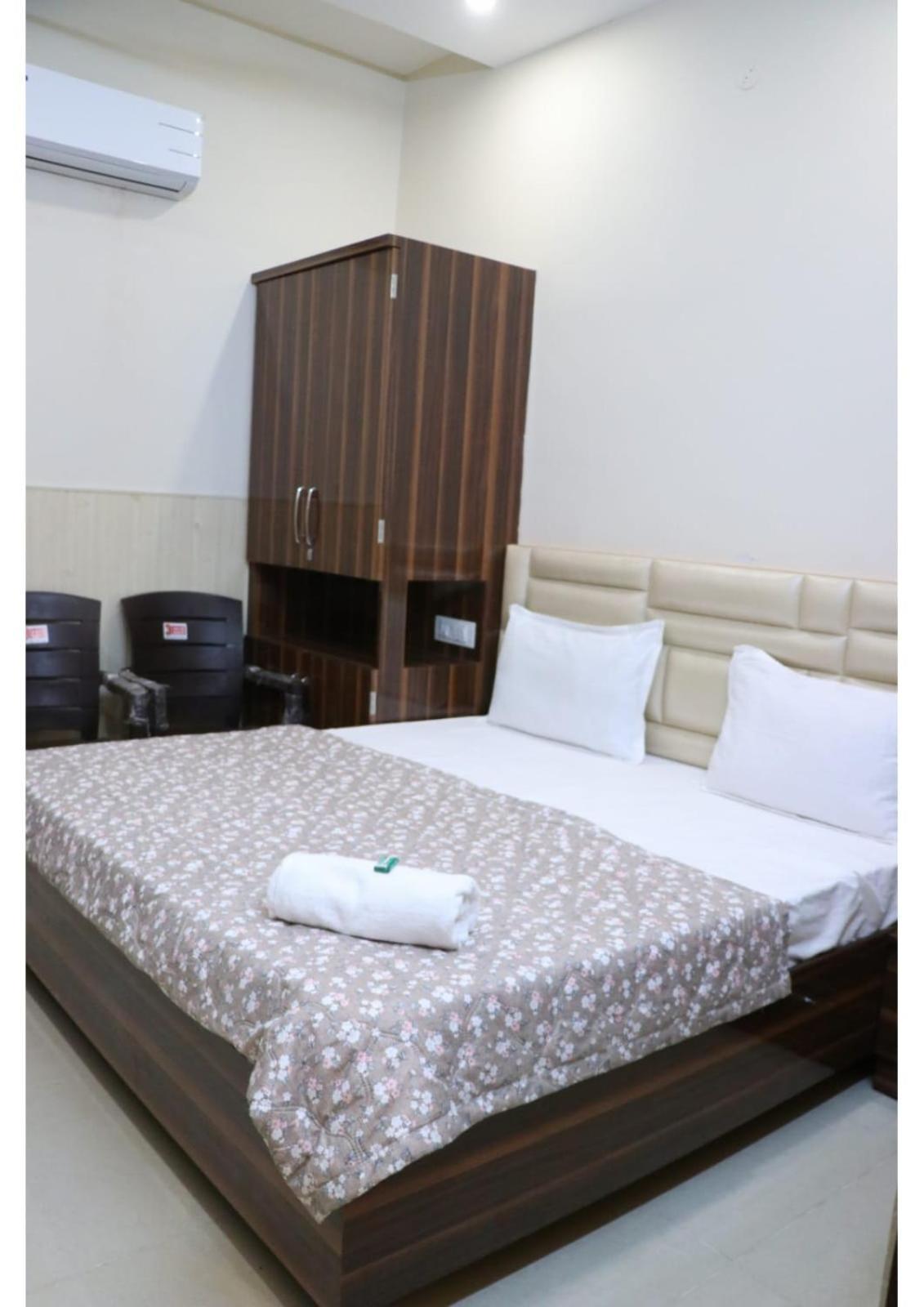 Rk Lodge Amritsar Exterior foto
